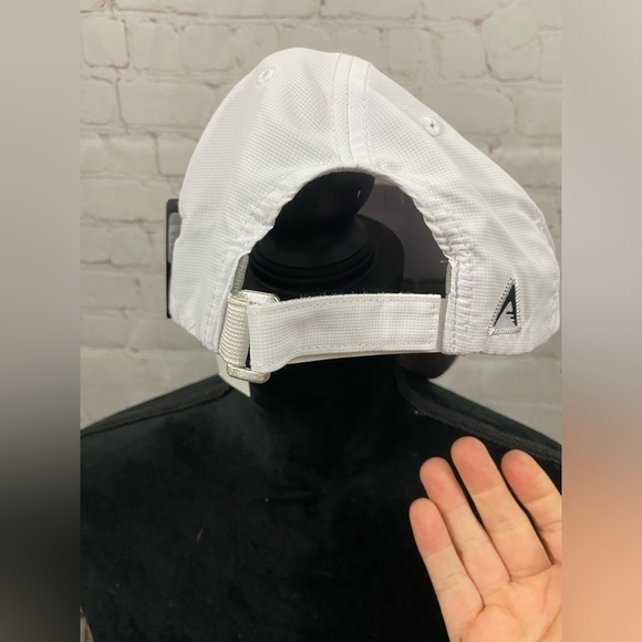 ISA-LiFE Destin Florida White Heat Releasing Technology Baseball Cap - Picture 3 of 5